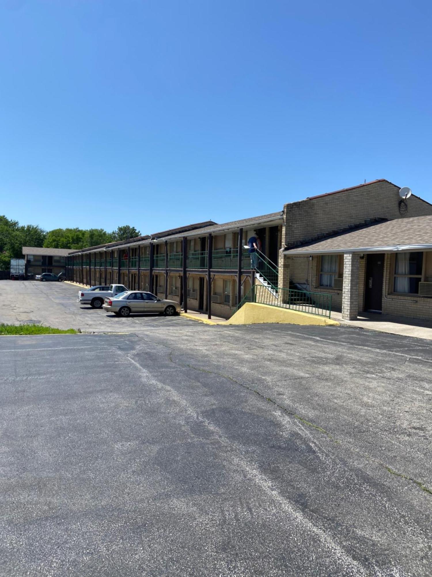 Glenstone Place Extended Stay Motel スプリングフィールド エクステリア 写真